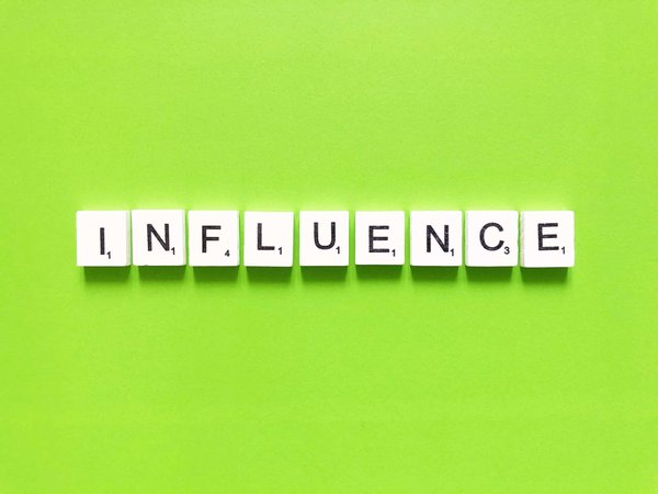 Quelles stratégies de marketing par les influenceurs sont les plus efficaces pour les marques de mode éthique ?